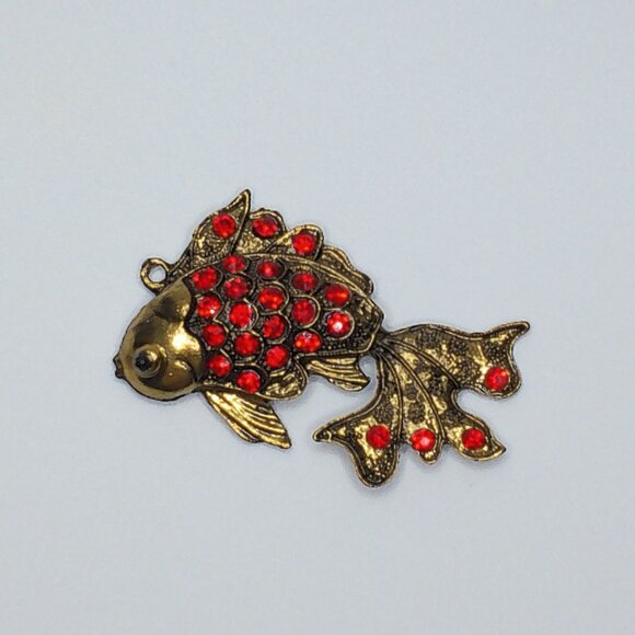 Red Golden Fish Pendant, gold color, red rhinestone, shiny crystals details - Picture 6 of 9